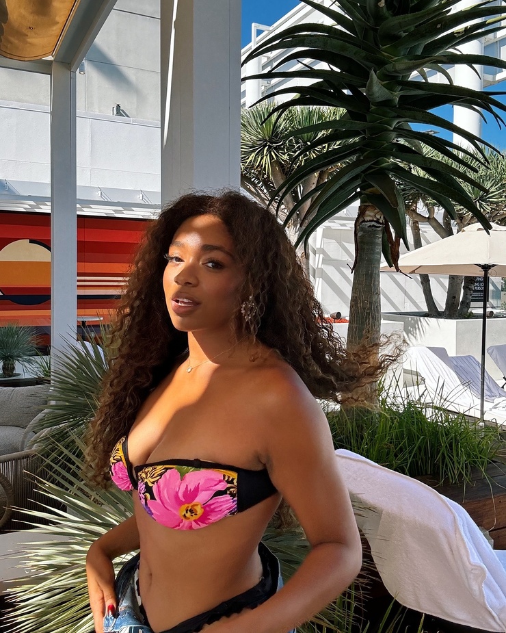 Simone Joy Jones