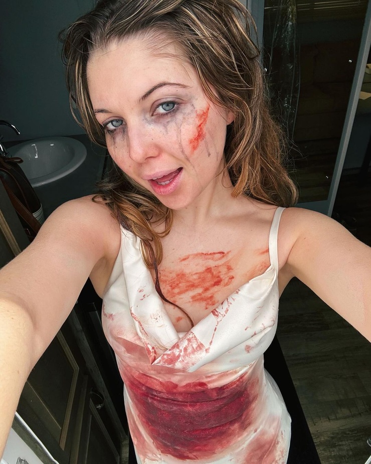 Sammi Hanratty Sammi Hanratty
