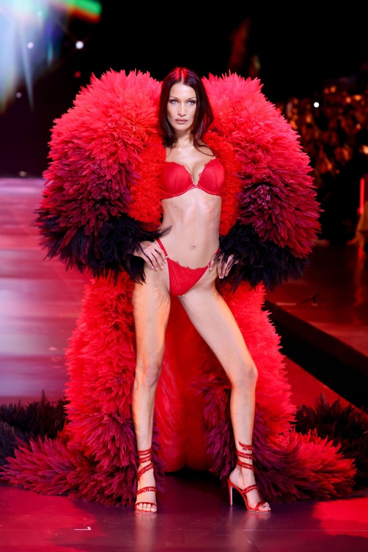 Bella Hadid Bella Hadid