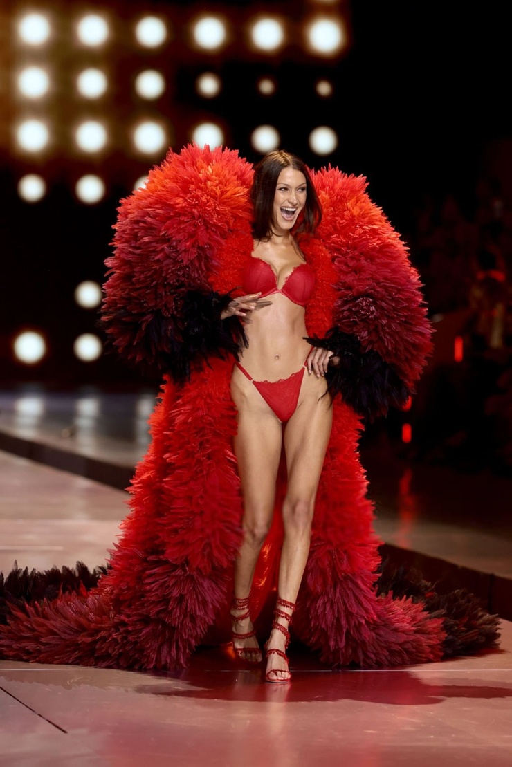 Bella Hadid Bella Hadid