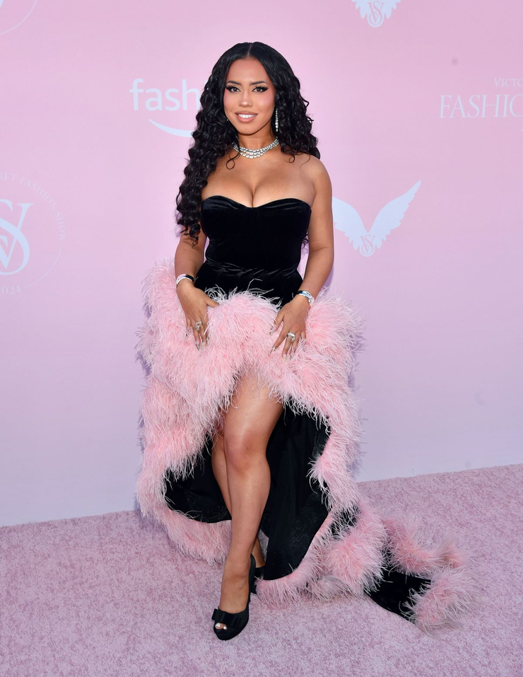 Asia Monet Ray Asia Monet Ray
