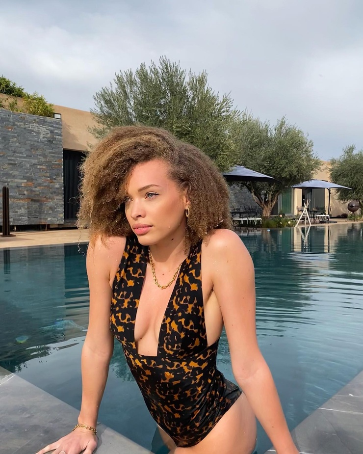 Aurelie Roux
