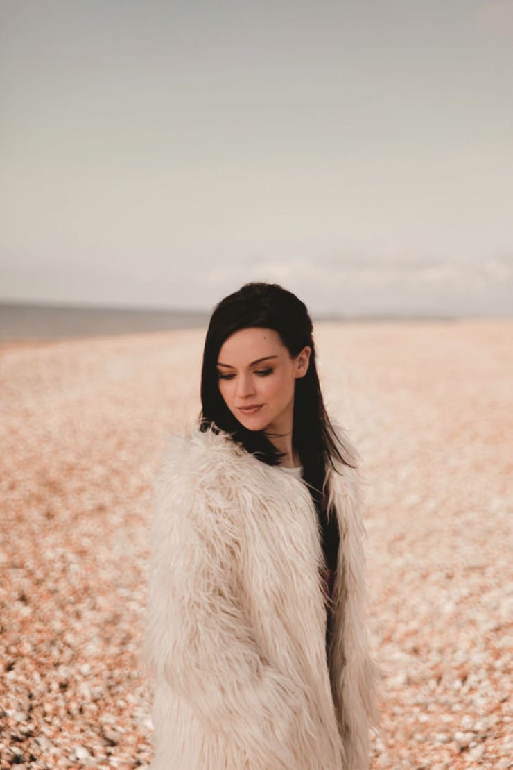 Amy Mcdonald-(singer)