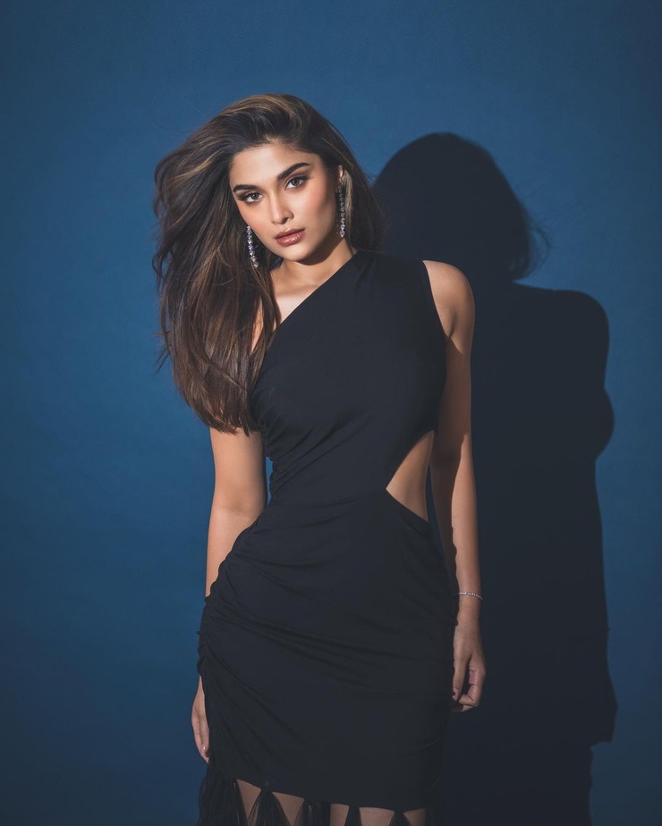 Saiee Manjrekar