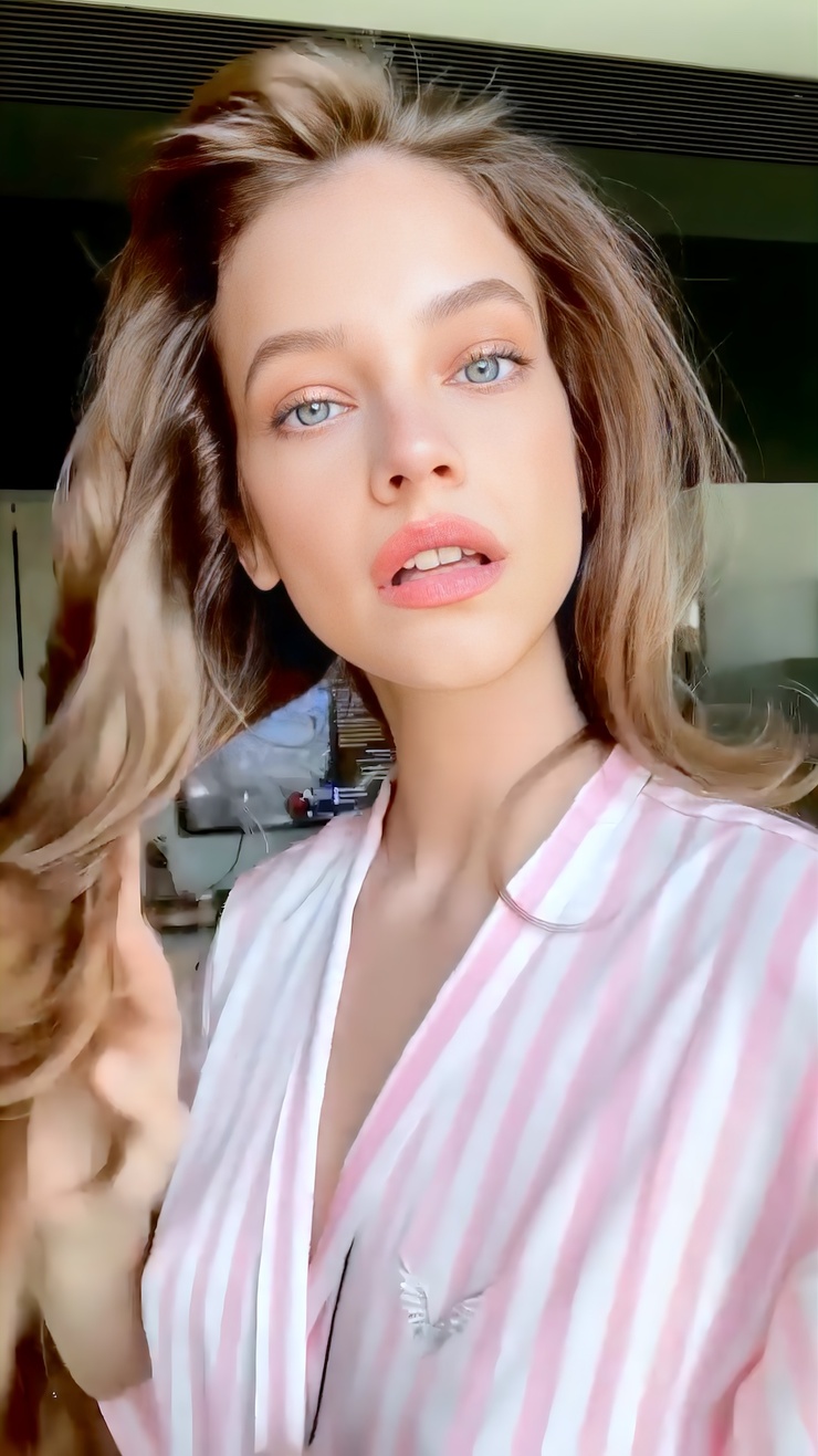 Barbara Palvin Barbara Palvin