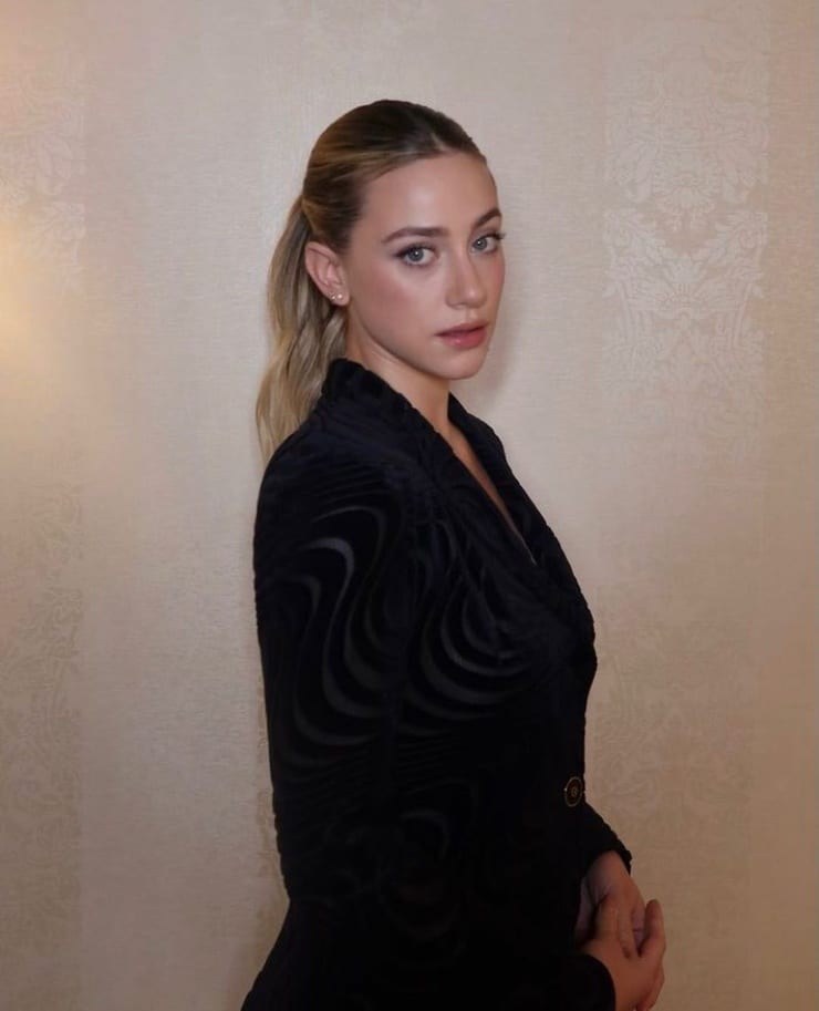 Lili Reinhart