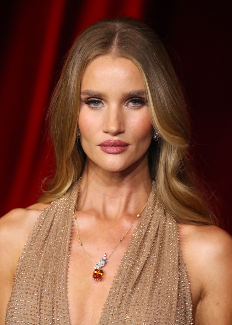 Rosie Huntington-Whiteley Rosie Huntington-Whiteley