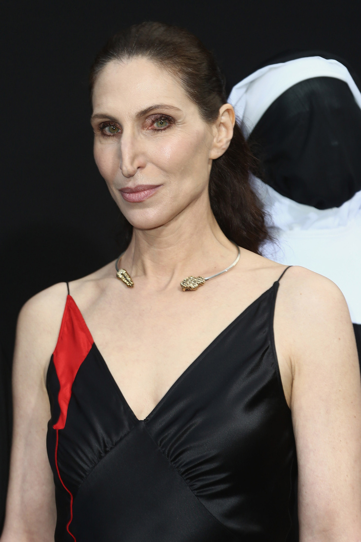 Bonnie Aarons