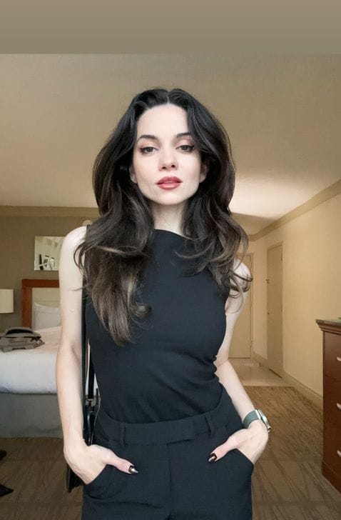 Lauren LaVera picture