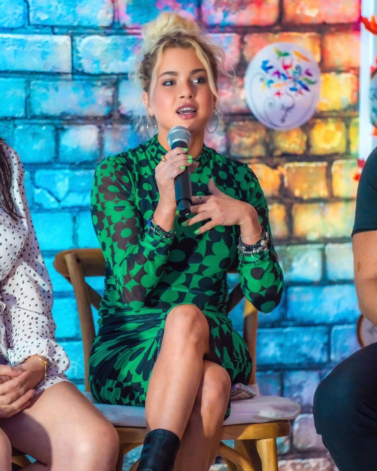 Anne Winters Anne Winters