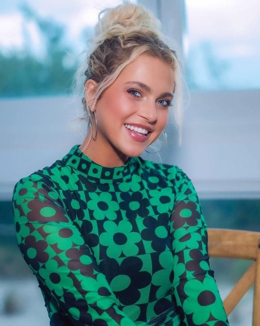 Anne Winters Anne Winters