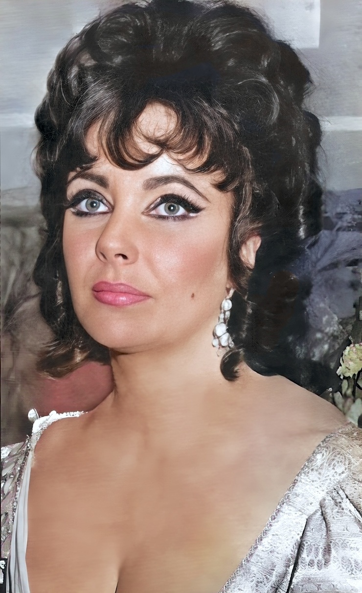 Elizabeth Taylor Elizabeth Taylor