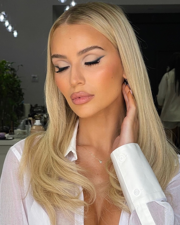 Picture of Julia Cavanagh