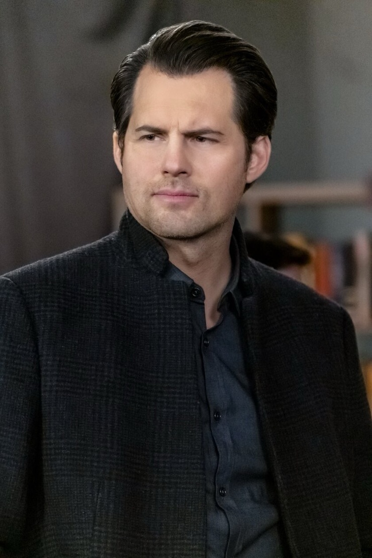 Kristoffer Polaha