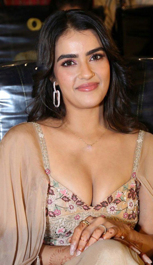 Kavya Thapar