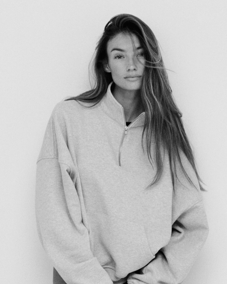 Lorena RAE