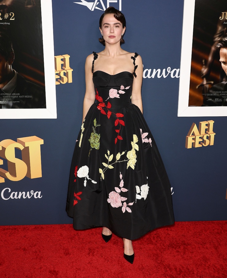 Zoey Deutch