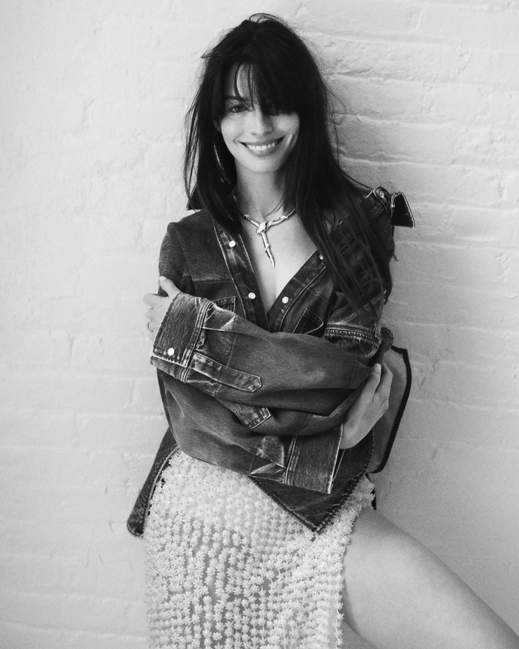 Anne Hathaway Anne Hathaway