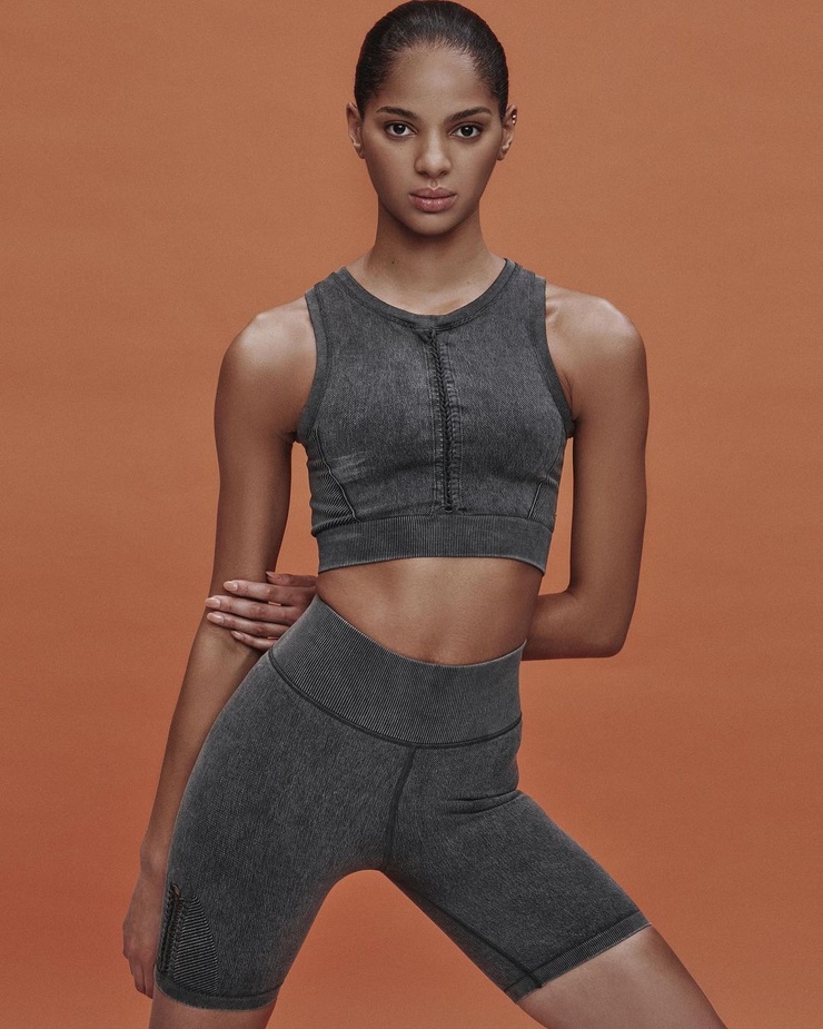Skyla Monet