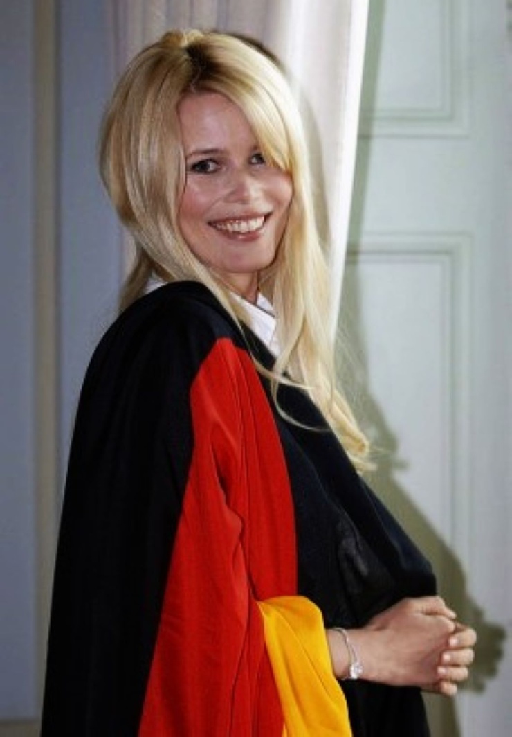Claudia Schiffer Claudia Schiffer