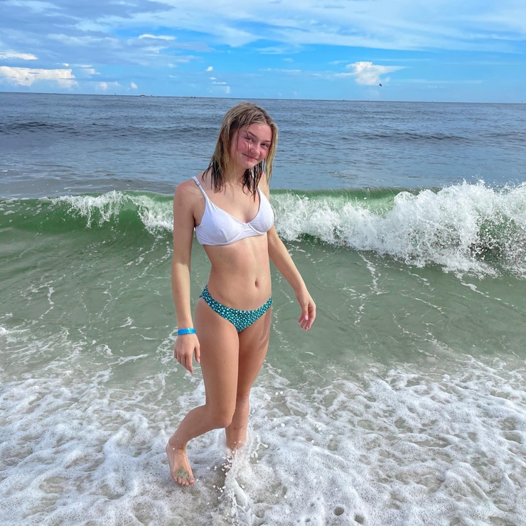 Kenzie Yolles