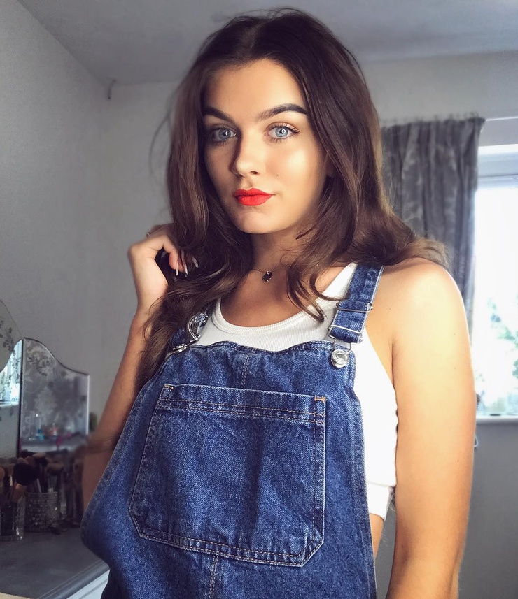 Holly Tandy