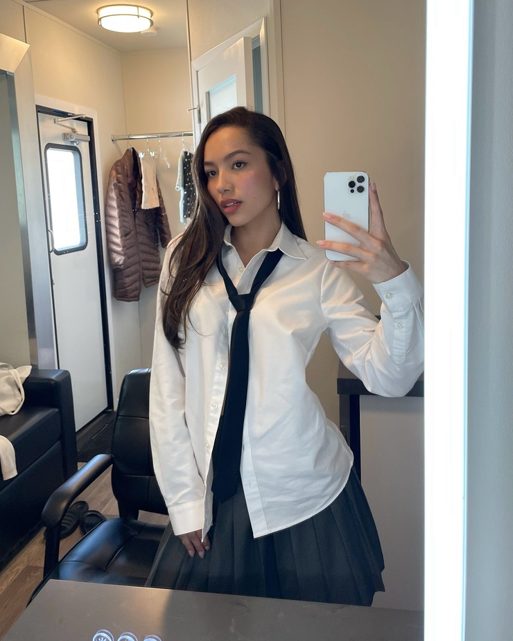 Jasmine Vega