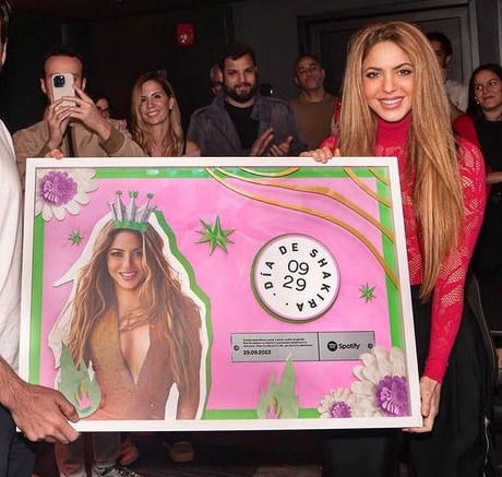 Shakira Shakira