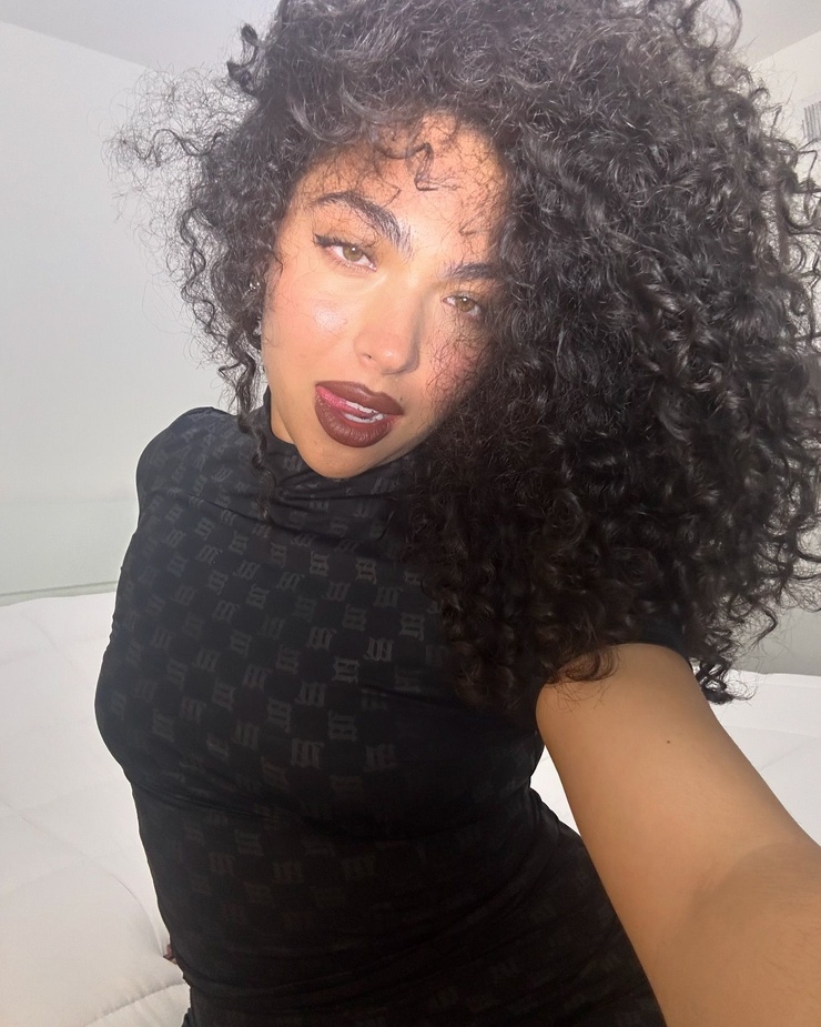 Allegra Acosta