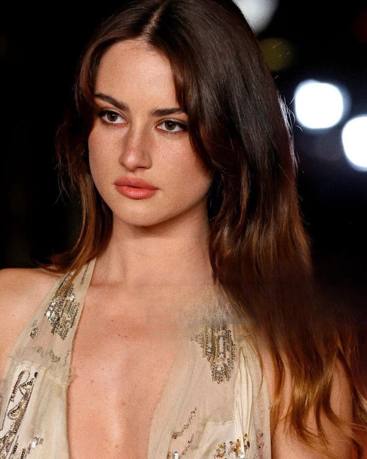 Grace Van Patten