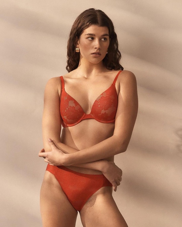 Mia Rogers