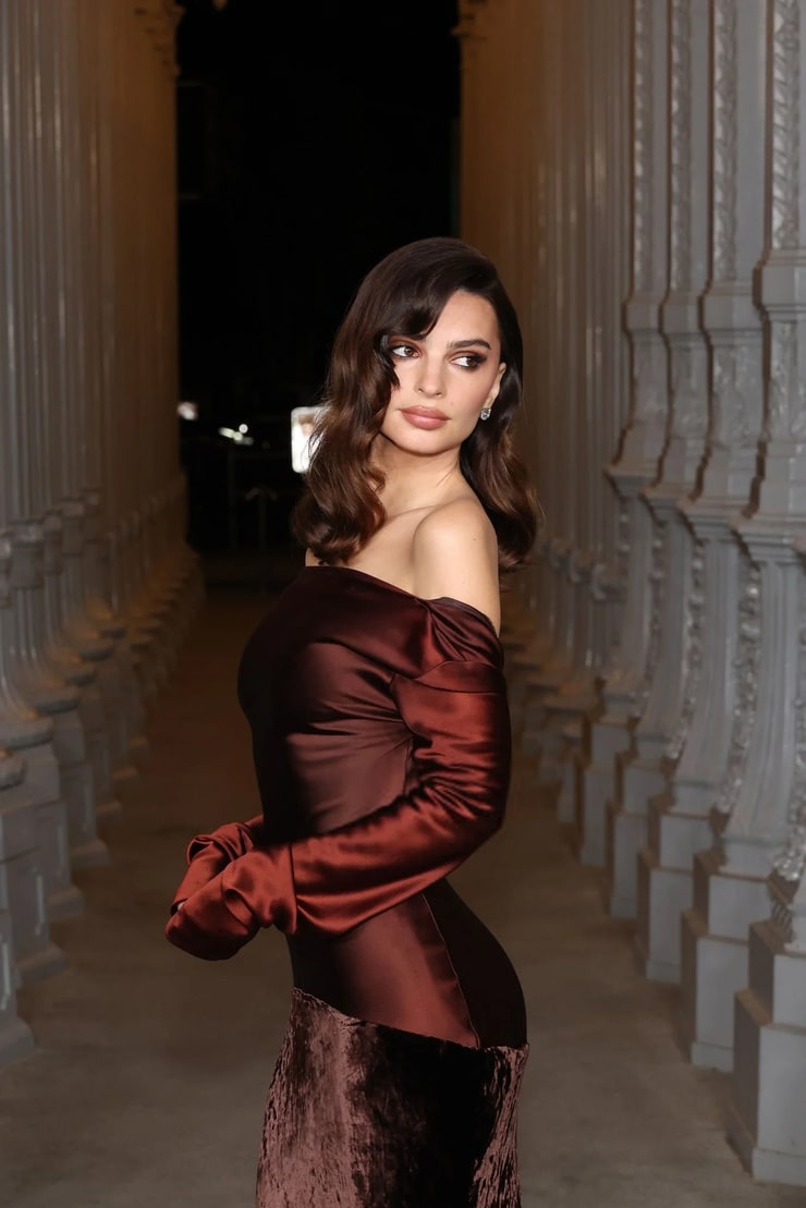 Emily Ratajkowski