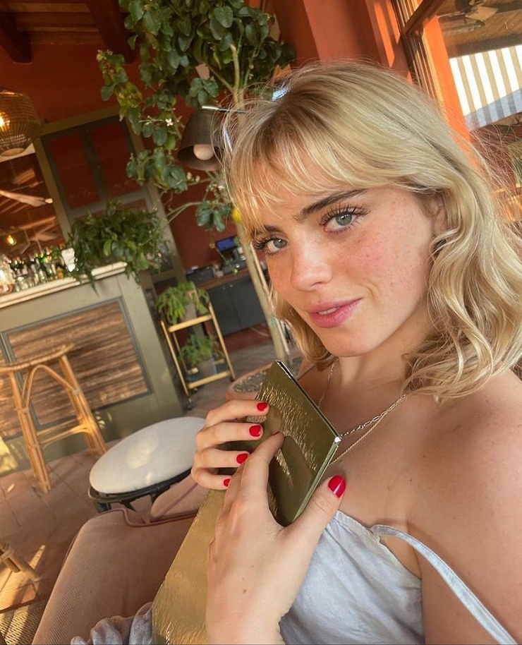Bella Maclean