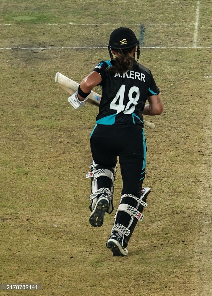 Amelia Kerr (cricket)