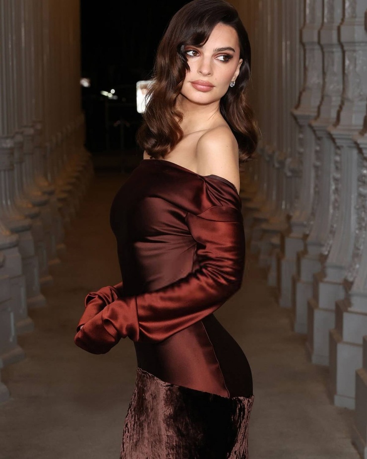 Emily Ratajkowski