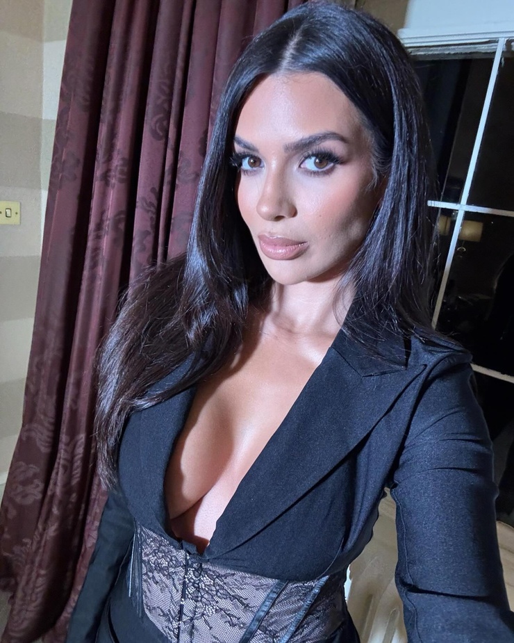 Ekin-Su Cülcüloğlu
