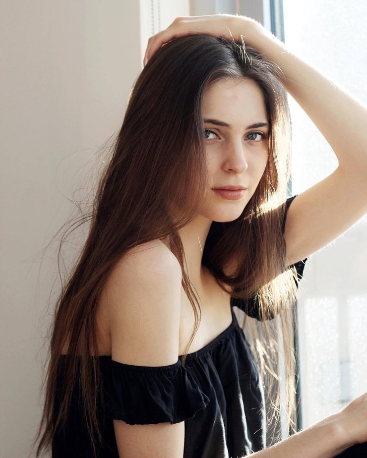 Laura Winges Laura Winges