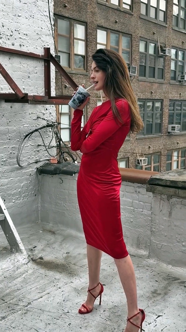 Anne Hathaway