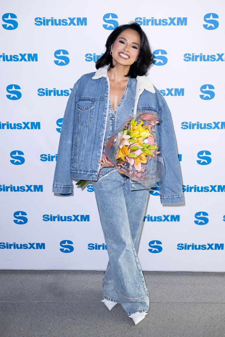 Becky G.