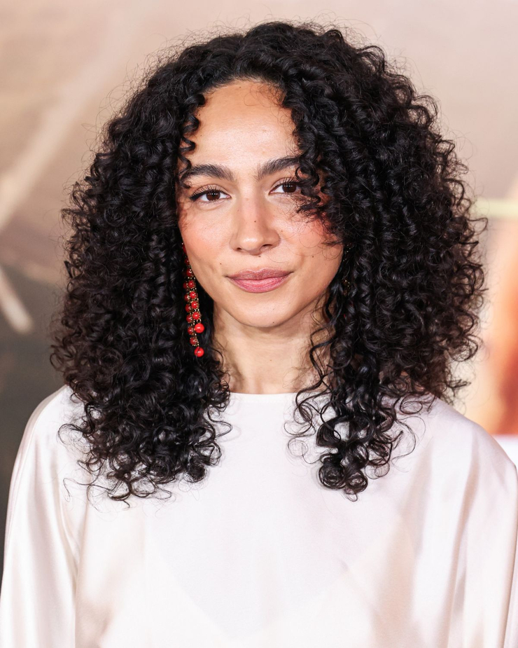 Aurora Perrineau