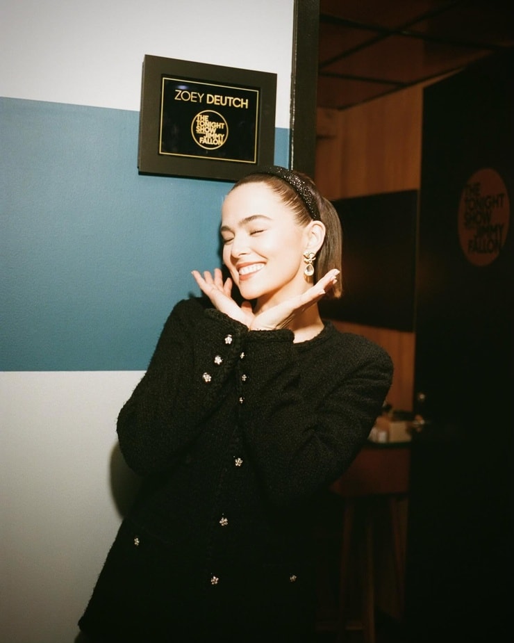 Zoey Deutch