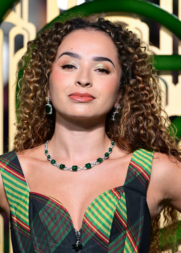 Ella Eyre