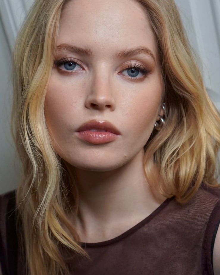 Ellie Bamber Ellie Bamber