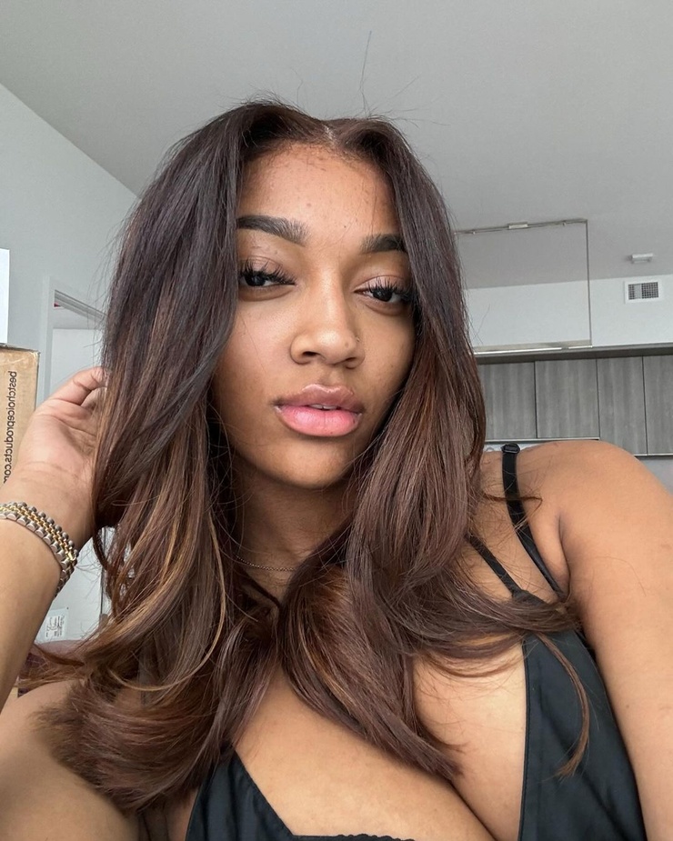 Angel Reese Angel Reese