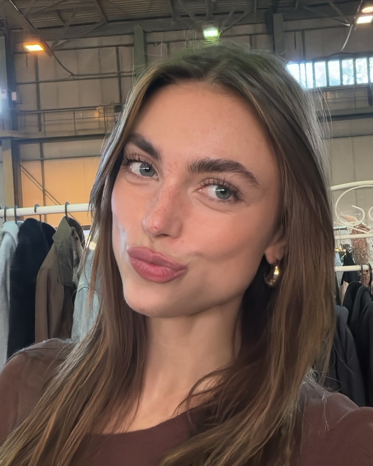 Charleen Weiss Charleen Weiss