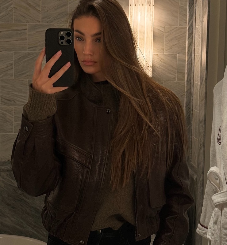 Lorena RAE