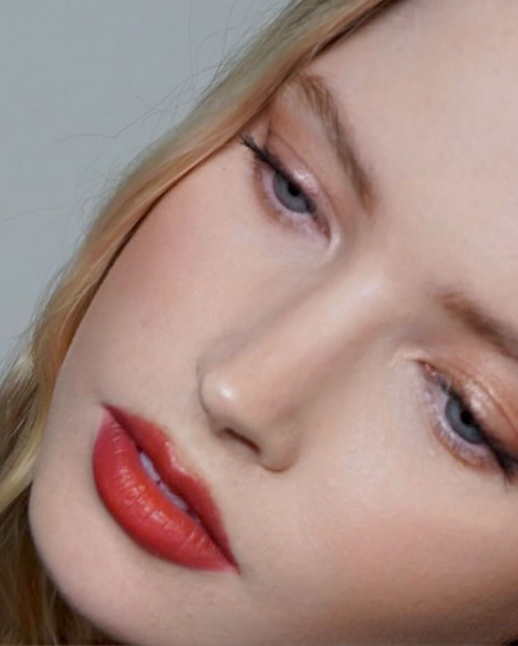 Ellie Bamber