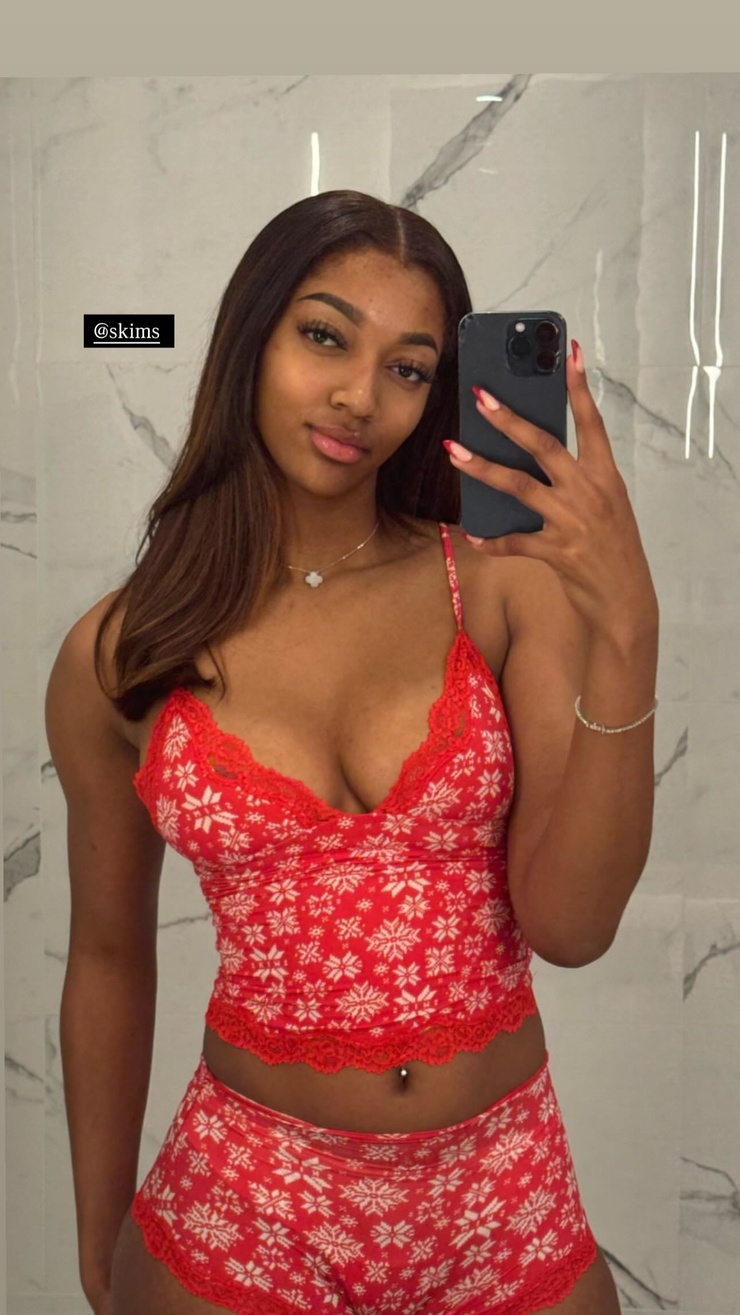 Angel Reese Angel Reese