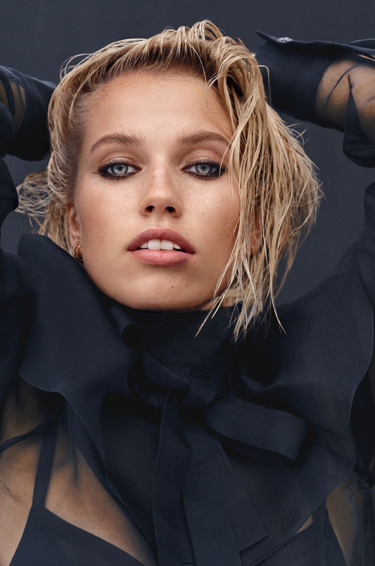 Thea Sofie Loch Næss Thea Sofie Loch Næss