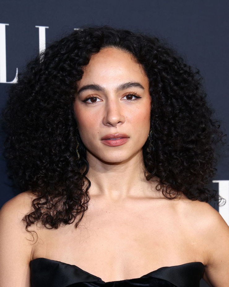Aurora Perrineau